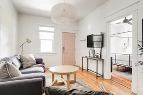 Renovated Carytown Cottage w/ Parking & Fire-pit - Image 3