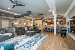 Comfy/Chic Cottage in Downtown Laurens Square - Image 4