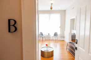The Residence on King 1BR Loft Apartment - Image 2