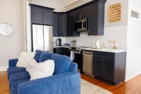 The Residence on King 1BR Loft Apartment - Image 4