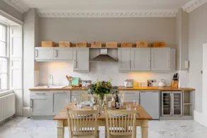 Lovely Georgian Loft in The Very Centre of Bath - Image 3