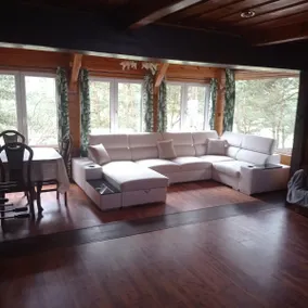 Year-round house in the woods with a lake, sauna, and jacuzzi - Image 3