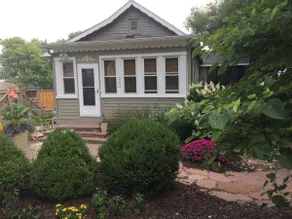 1910 bungalow - Image 2