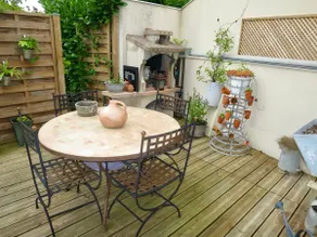 Contemporary duplex, outdoor terrace, parking - Image 3
