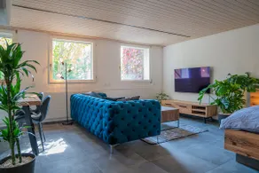 Top modern apartment with garage parking space - Image 3