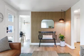 4 Bedroom Cozy Seattle Townhome with Yard - Image 3