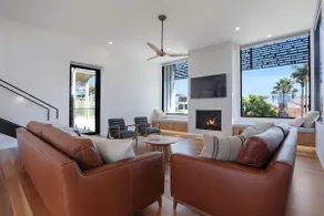 Beachfront Escape - 6 bedroom, Pool & beach access - Image 4