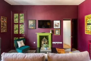 Warm cosy but large 1 bedroom inc parking by docks - Image 2