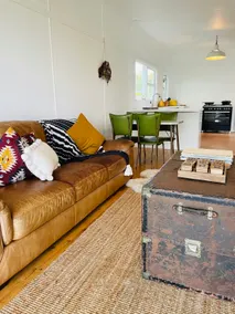 Bundeena Bungalow - Image 2