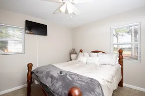 Spacious 4BR/2BA Retreat | - Image 5