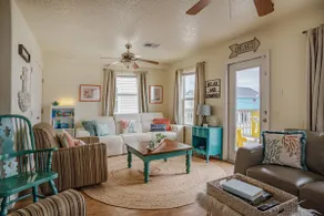DayDreamBeliever Beach House -3 Bedrm - Image 3