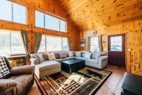 Ski Chalet w-Hot Tub, Only 3 min to Sunday River ski lifts! - Image 2