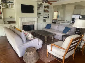 Honey Hole Lakefront w Amazing Views - Image 2