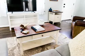 Charming up-dated cottage, heart of Carrboro - Image 3