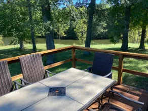 Lakeside Cottage Getaway Fishing, Hiking, Relaxing - Image 5
