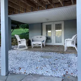 Modern Lake Escape - Image 3