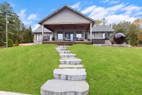 Luxury Retreat: Sleeps 11 + Hot Tub & Sauna - Image 2