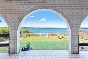 The Lake house Central Coast - Image 3