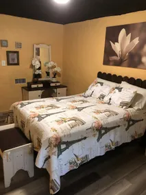 Cozy 4 bedroom home - Image 5