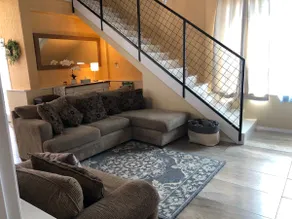 Cozy 4 bedroom home - Image 2