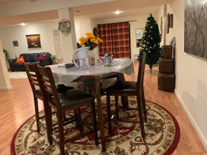 Spacious Cozy Suite - Image 2