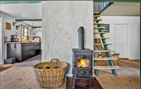 Romantic and idyllic old farmhouse - Image 3