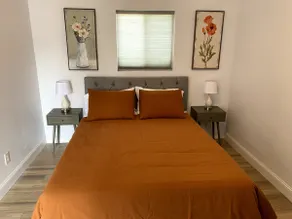 Adorable 2 Bedroom Guesthouse Near Downtown - Image 5