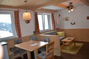 Panoramic apartment with fireplace in the Tyrolean mountains - Image 4