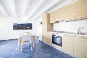 Three-room floor apartment + swimming pool + parking - Image 3