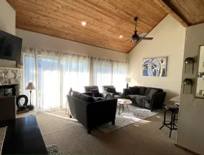 Cozy, peaceful-3Br (5 beds)2.5 Bath townhouse - Image 4