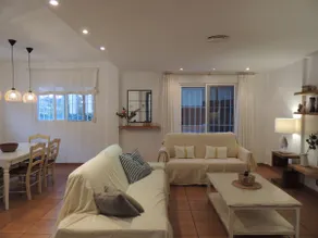 COZY TOWNHOUSE between sea and mountains - Image 2