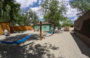 Dirty Devil Oasis: Inviting two bedroom bungalow. - Image 4