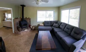 Dirty Devil Oasis: Inviting two bedroom bungalow. - Image 2