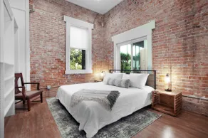 Loft in the Zoo • Premium downtown apartment! - Image 2