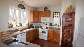 Sunny, private, clean, accessible! - Image 2