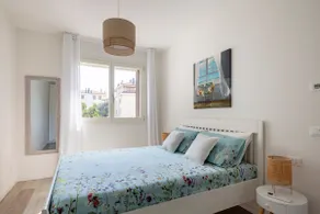 New and bright apartment with private garage - Image 2