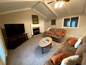 3 bed 2 bath Central Bench Charmer 🏡 - Image 2
