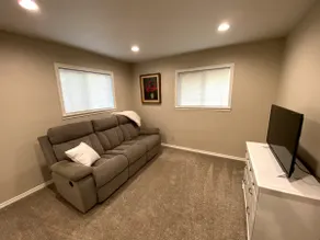 3 bed 2 bath Central Bench Charmer 🏡 - Image 5