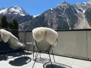 Spacious 100m2 apt w sun terrace & mountain views - Image 3