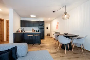 Spacious 100m2 apt w sun terrace & mountain views - Image 4