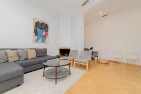 Photogenic apartment near Gran Vía - Image 5