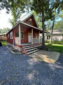 The Cedar Shack near Lake Conroe - Image 4