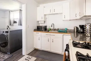 Misha’s Hunn Cottage - Image 3