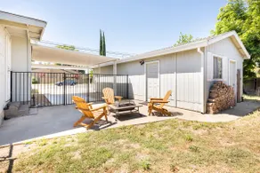 Misha’s Hunn Cottage - Image 4