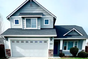  Spacious and Cozy with bonus room! - Image 3