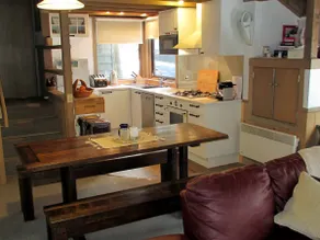 Wallace's-your high country holiday - Image 5
