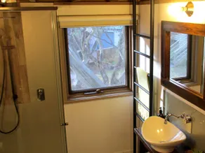Wallace's-your high country holiday - Image 4