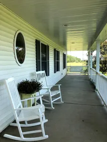 Spacious Five Bedroom Country Home Near Hermann MO - Image 3