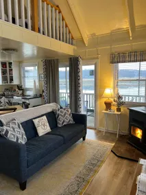 Cozy Warm Winter \"Nantucket\" Cottage Getaway - Image 4