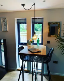 The Bolthole, Sunny garden annexe. - Image 5
